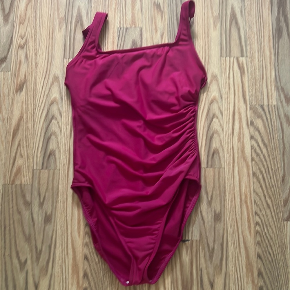 Ruched super flattering Miraclesuit beautiful berry color